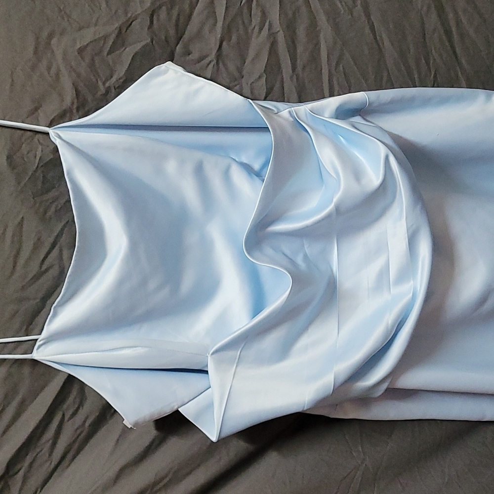 Dress - Picture 2 of 4